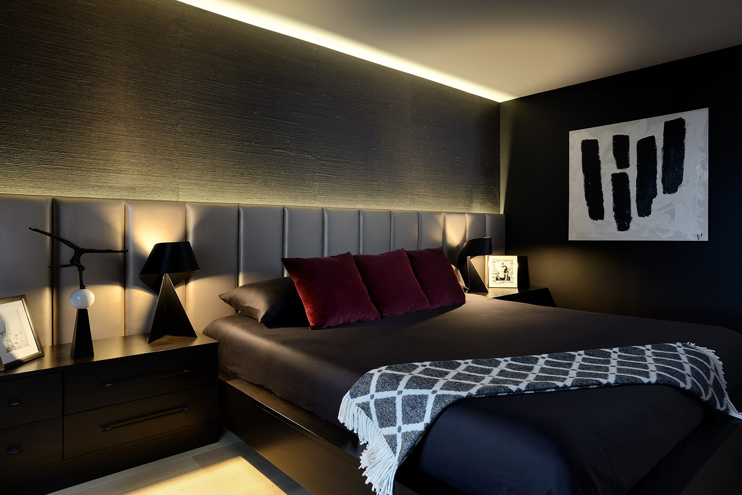 imans-residence-master-bed-1500×1000